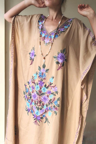 Hand-embroidered ethnic tunic - beige