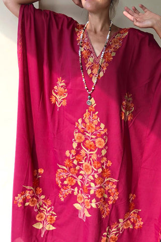 Hand-embroidered ethnic tunic - burgundy