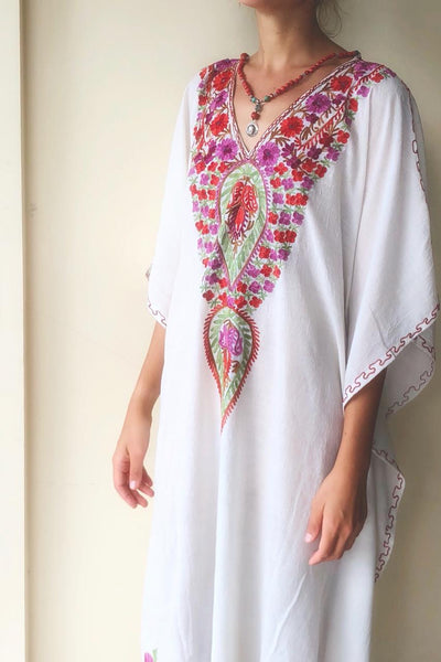 Hand-embroidered ethnic tunic - white