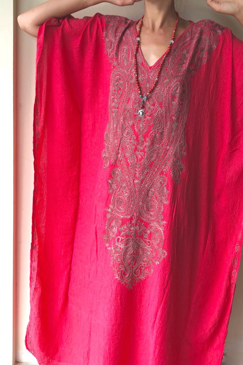 Hand-embroidered ethnic tunic - fuschia